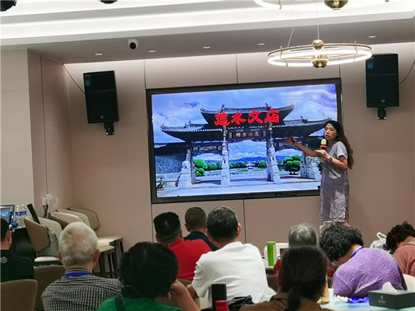 綿陽(yáng)中旅行假日旅行社舉行“什邡號(hào).2025熊貓專列”旅游線路分享會(huì)